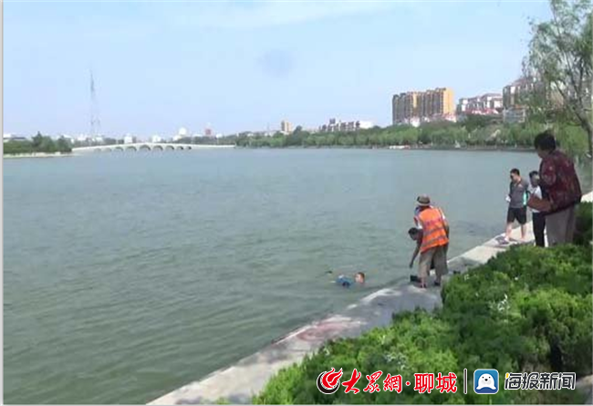 在高唐县城北湖东北角区域,发生一起跳湖轻生事件
