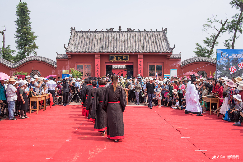 2019年6月15日,山东日照莒县寨里河镇第四届龙尾民俗文化节在龙尾村