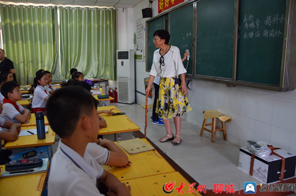 程洽洽 通讯员  王伟   7月4日,毕业前夕,聊城东关民族小学6年级9班