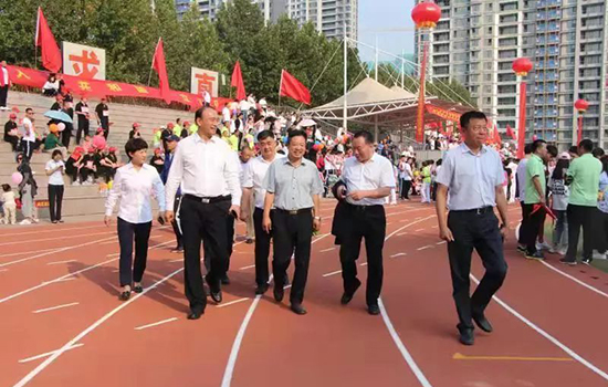 舜华路街道牛旺社区第二届全民运动会在济南高新区第一实验学校顺利