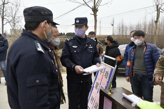 岚山这对警医夫妻 携手同行战"疫"情