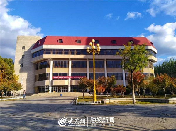 据介绍,从去年下半年开始,烟台大学对学校原有的承先图书馆与逸夫