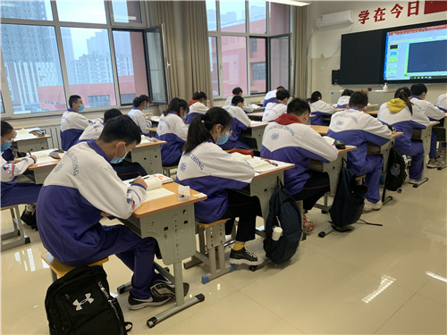 济南市历城第六中学学子归来