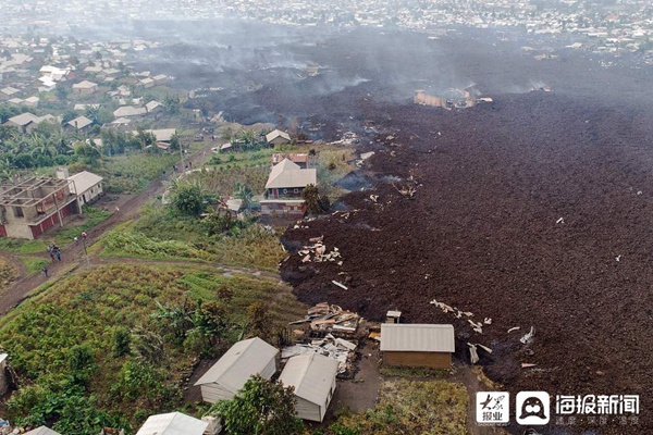 刚果金火山喷发灾民哭诉我救不了他