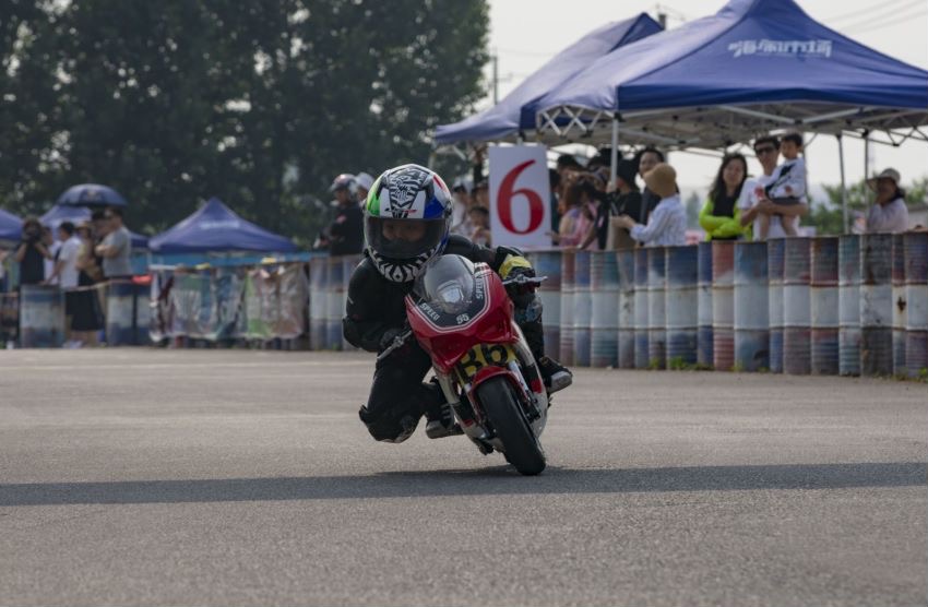 2021kxd儿童摩托车全国联赛·济南站比赛拉开帷幕