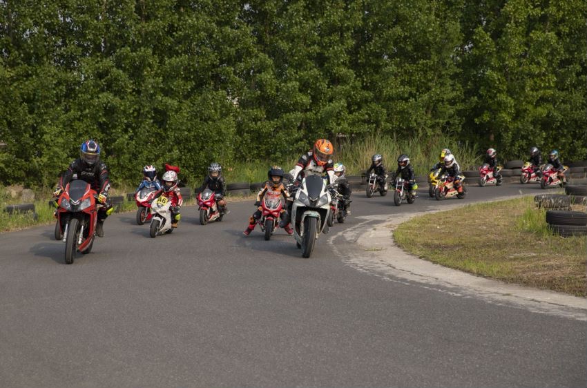 2021kxd儿童摩托车全国联赛·济南站比赛拉开帷幕