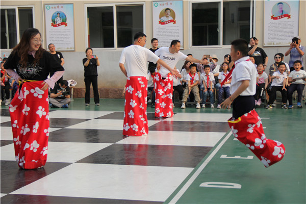 济南市十亩园小学红色亲子运动会趣学党史,喜迎六一