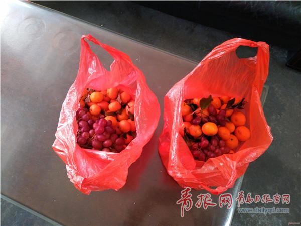 青岛爱心企业采购300斤水果,送给一线公交驾驶员