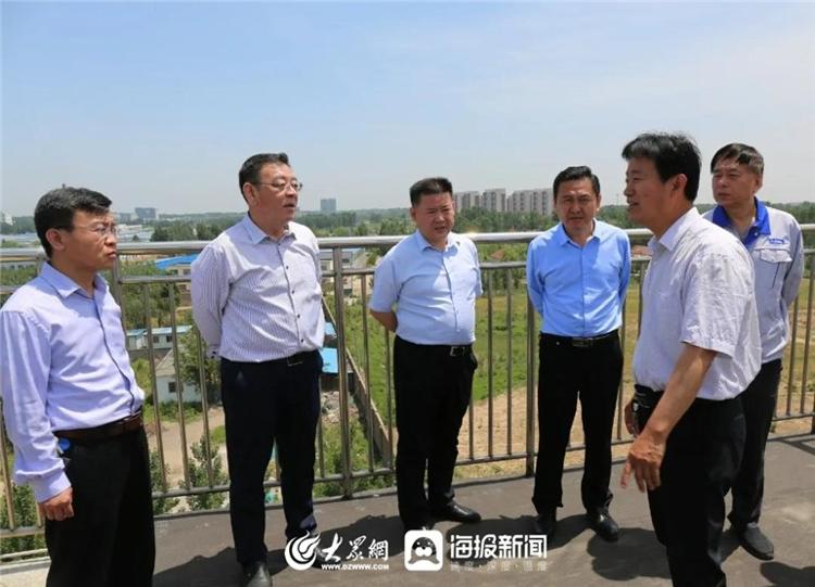 德州市生态环境局党组书记,局长赵华(左二)带队赴禹城市调研大气污染