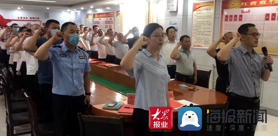 寿光圣城街道党工委副书记张少杰主持活动,党建办成员,各党支部书记