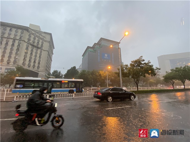 北京暴雨如约而至全城暴雨雷电大风黄色预警