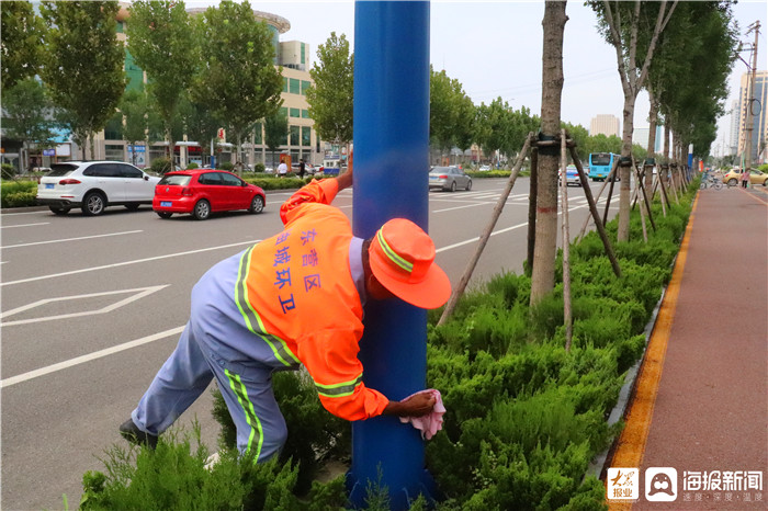 真实记录油城环卫工人的一天:平凡而伟大的城市美容师