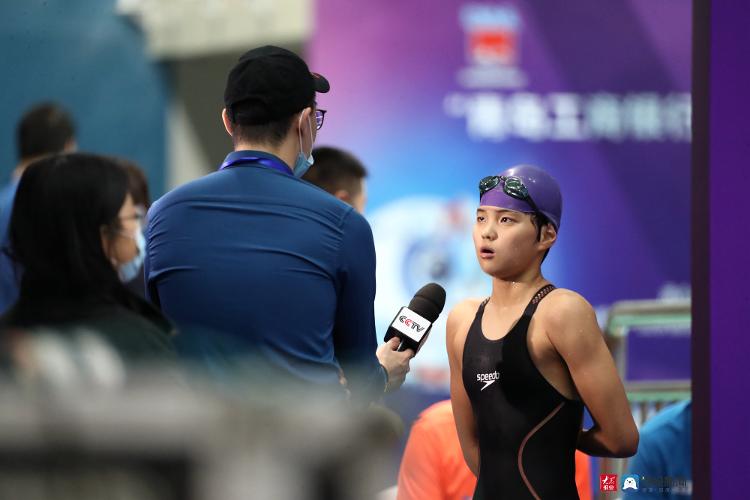 聚焦全国游泳冠军赛季新杰豪取第3金青岛姑娘王佳音200米仰泳摘银