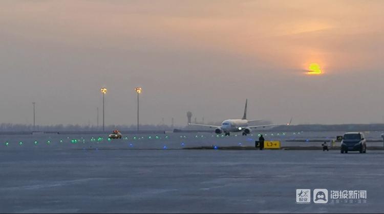 试飞成功青岛胶东国际机场首次迎民航客机起降