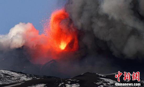 意大利埃特纳火山喷发