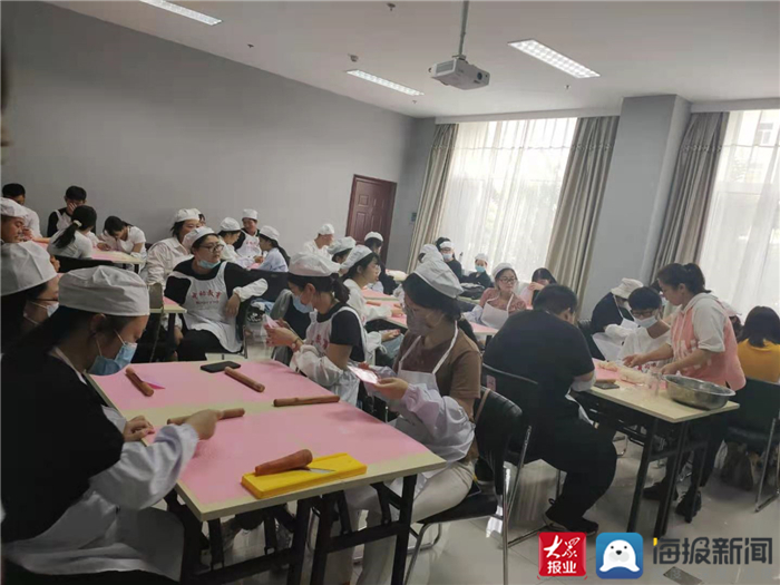 学校学员正在进行培训