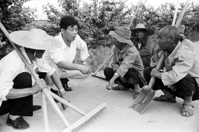 韩永山到三元朱村一看,就被一马平川,土质优良的寿光吸引了,并下定了