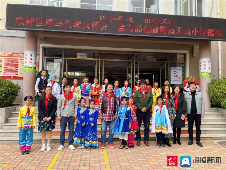 传承非遗青岛天山小学举行马头琴大师进校园活动