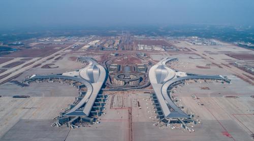 四川成都天府国际机场通航投运中国内陆新添对外开放门户