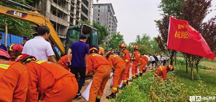 现场直击德州消防指战员在河南开封投入防汛救灾工作