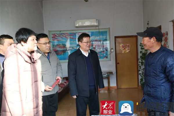 无棣县委副书记棣丰街道党工委书记王福瑞走访慰问建国前和生活困难