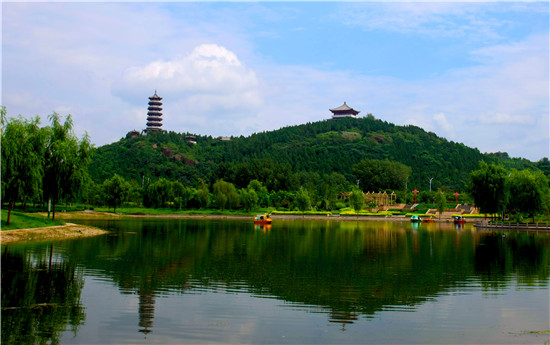 朐山滨河公园于2011年被评为国家aaa级旅游景区,2013