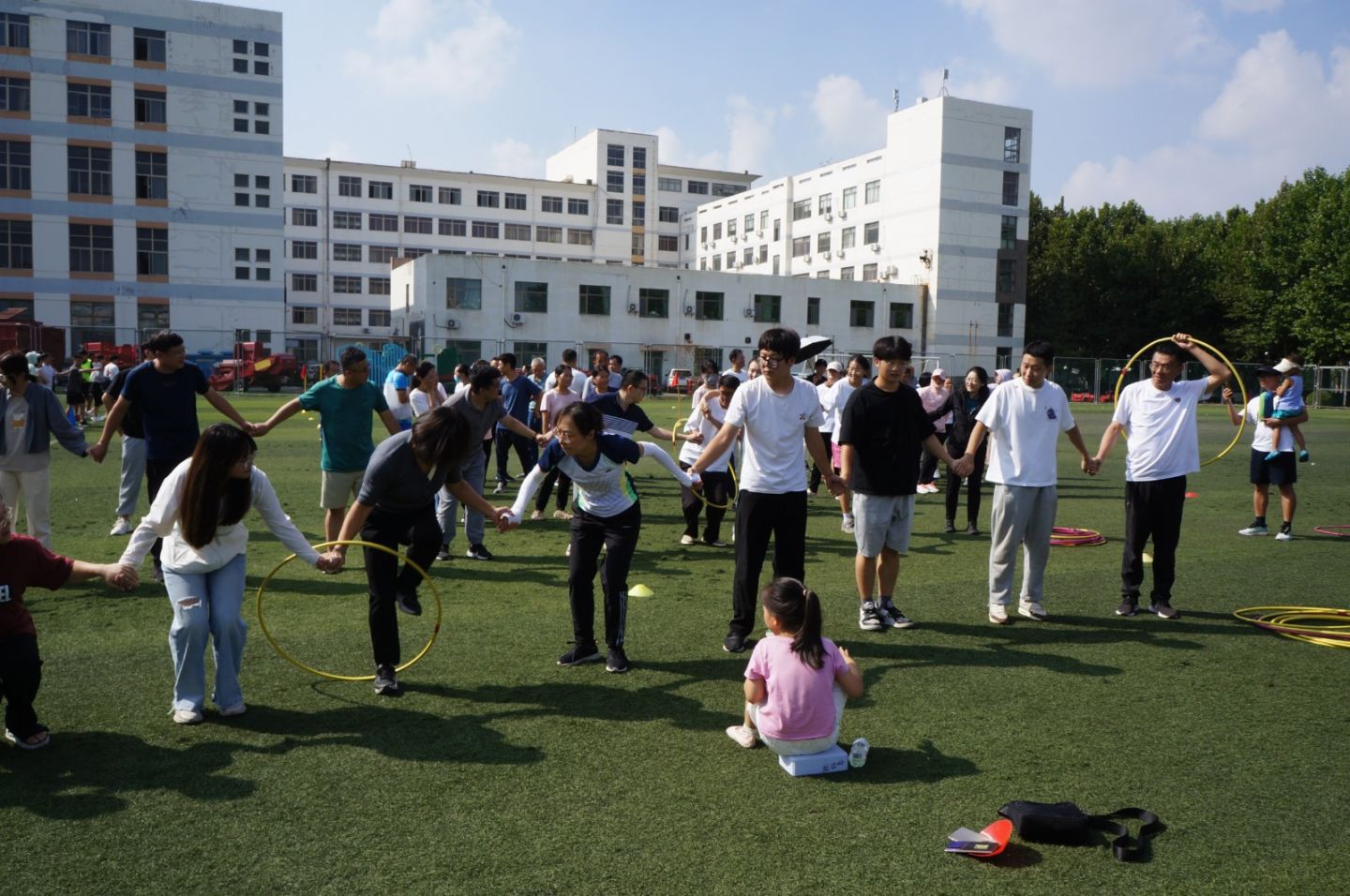 青島農業大學舉辦慶祝教師節趣味運動會