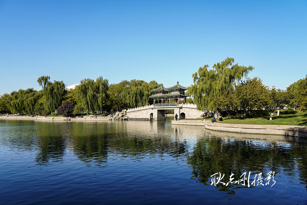 北京龙潭湖的秋天