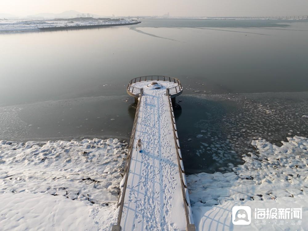 威海雪景海边图片