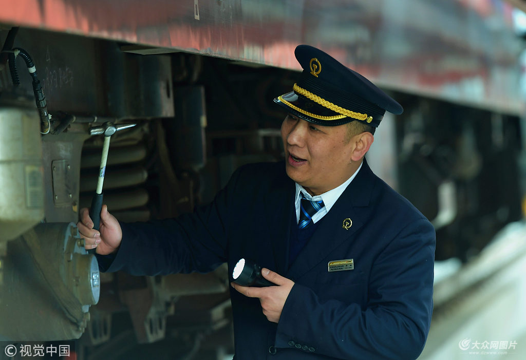 彩神:最牛“铁路世家” 见证中国铁路百年历史