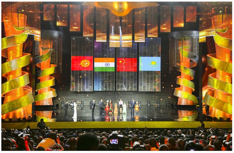 首届上合组织国家电影节在青岛开幕