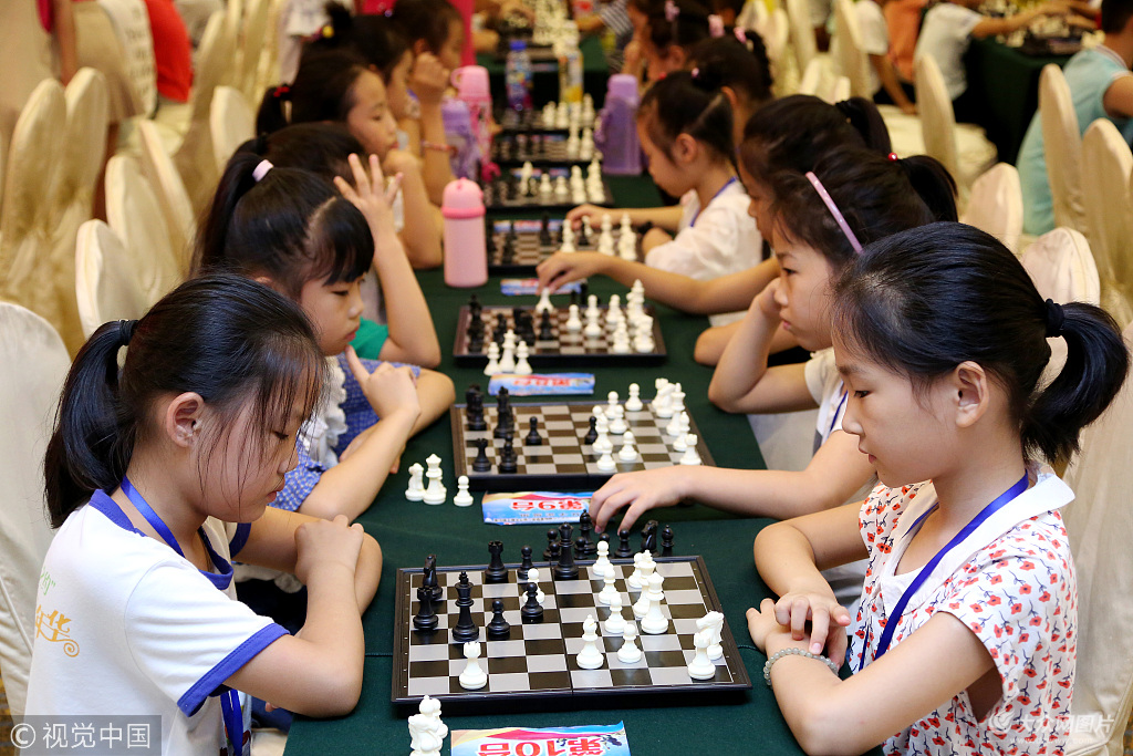 枣庄国际象棋少儿比赛举行萌娃斗棋表情多