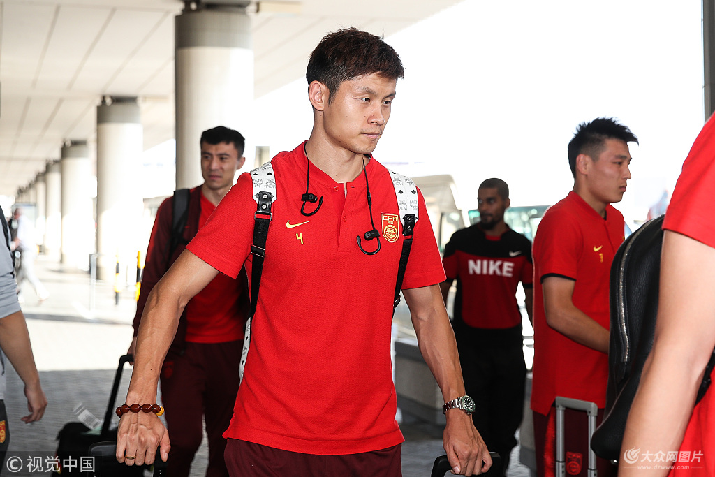 2018国际足球友谊赛:中国男足抵达巴林