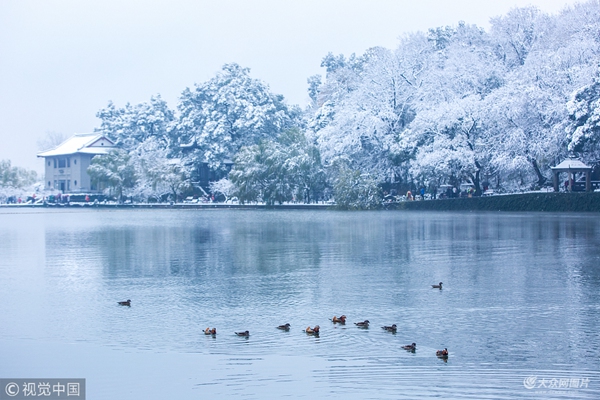 雪后西湖美景宛如仙境 海报新闻