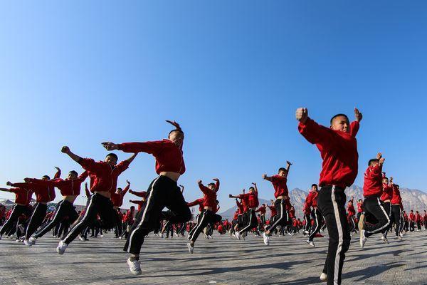 春晚最後一次彩排塔溝武校兩萬人演繹武術團體操