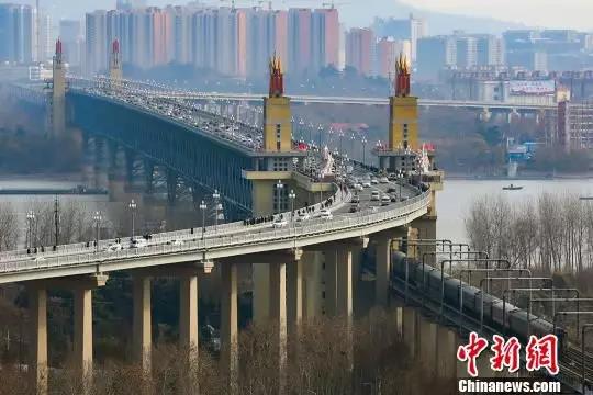 新中国的第一这座桥被称为争气桥