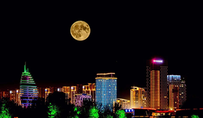 十五月亮十六圆,八月十六夜,摄影师臧绍喜拍摄了一组月亮大片