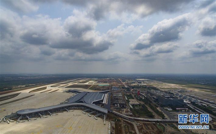 海口美兰国际机场二期工程加紧建设