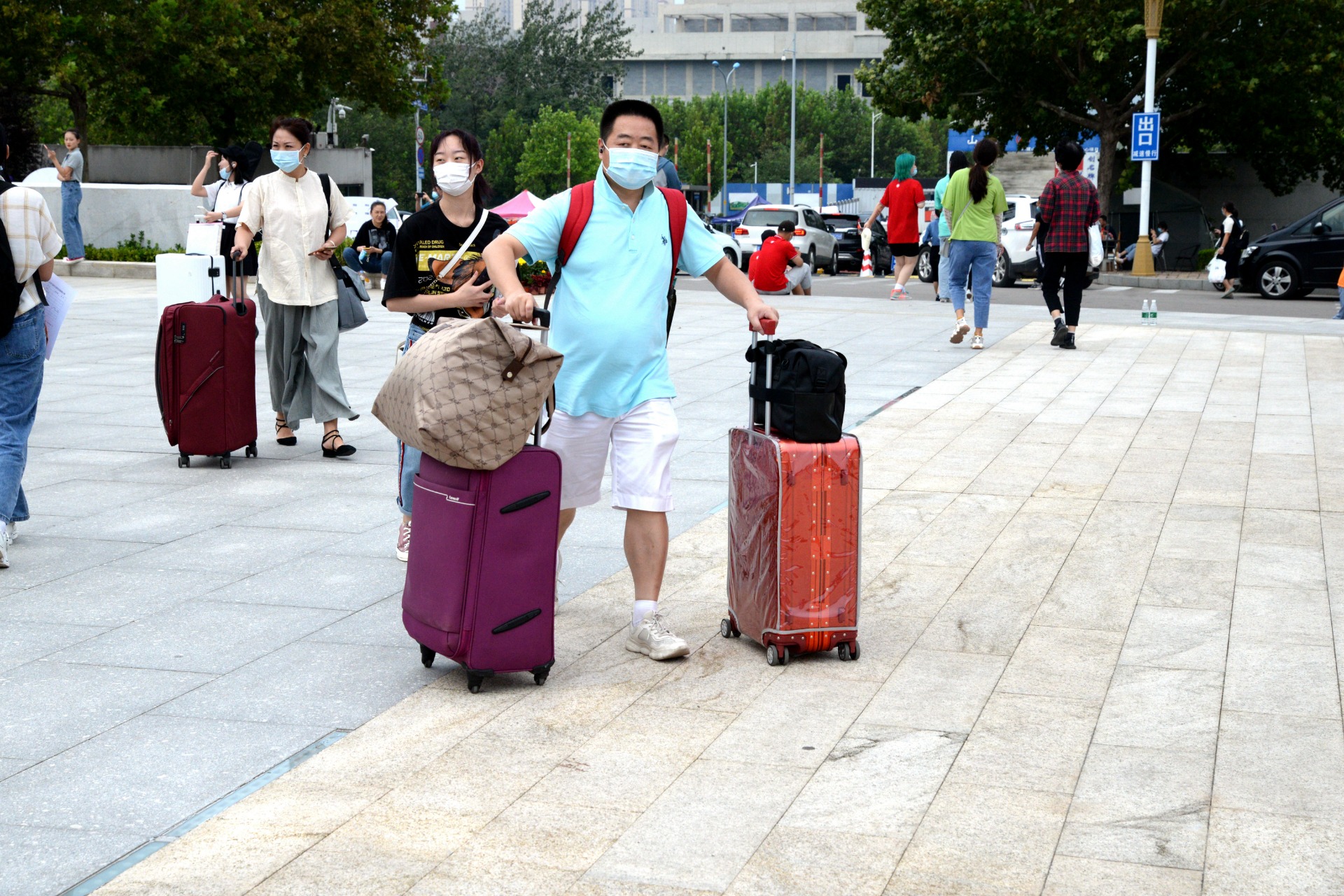 大众报业·海报新闻|海豹开箱记·开学季纪实摄影集 山艺篇（一）“爸爸力MAX！”