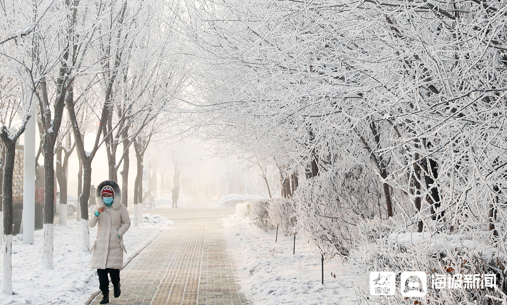 乌鲁木齐街头雪景图片