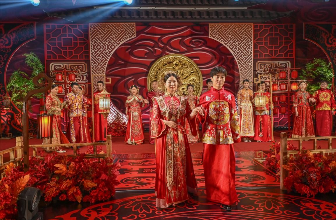 河南仙门山周制婚礼大热 彰显青年人对传统文化的自信追求