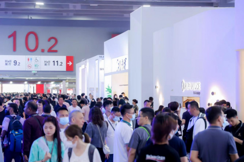 半岛体育app洞见“光+未来”！第 28 届广州国际照明展览会（GILE）今日开幕(图5)
