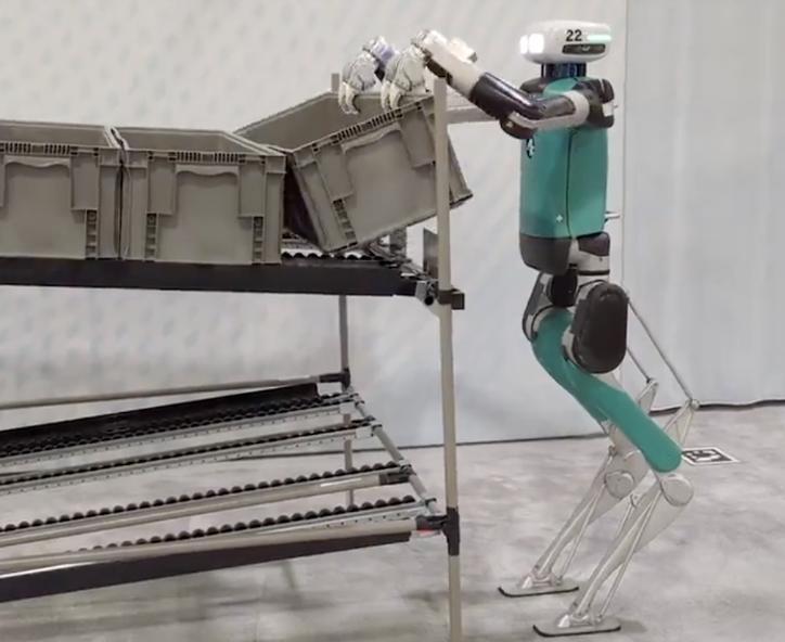 人形机器人浪潮汹涌商业奇点已至，微美全息（WIMI.US）全面发力抢滩高潜力产业赛道