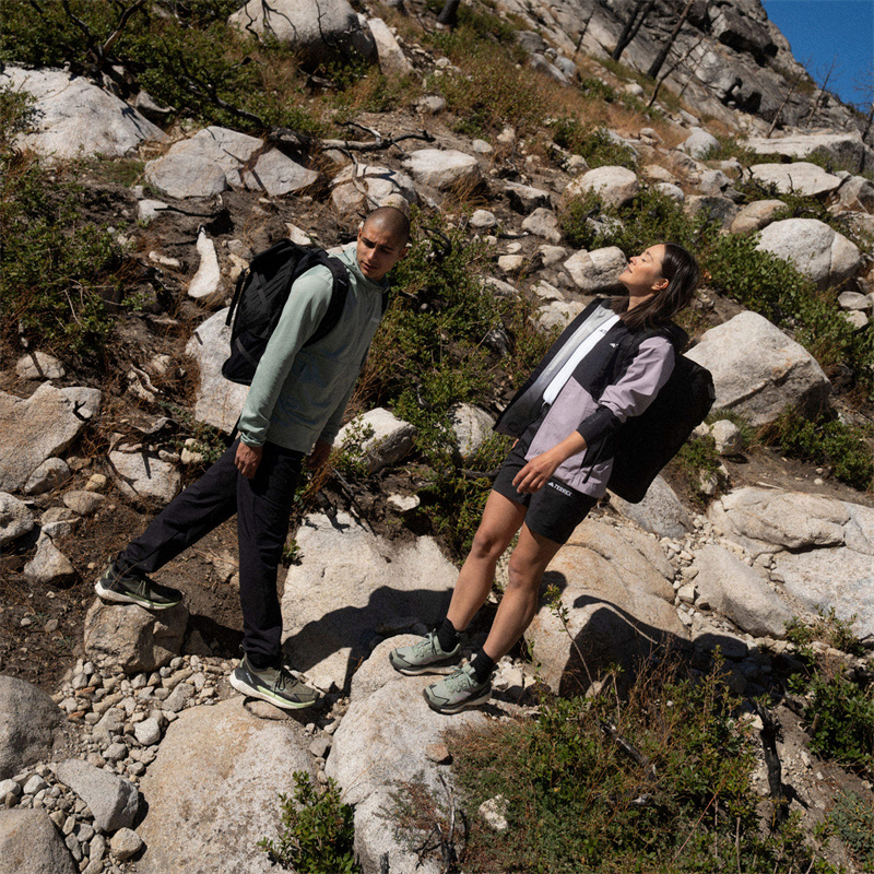 adidas TERREX发布新款户外徒步鞋 FREEHIKER伴你穿山越岭，尽享野趣