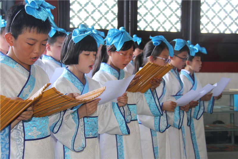 南山双语学校龙口图片