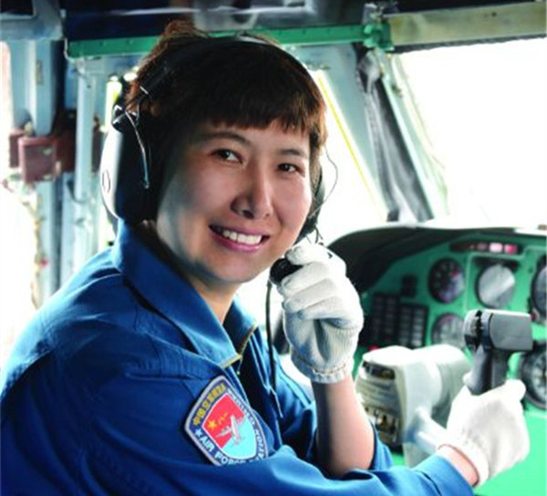 她在山东农业大学长大,而今成为空军首位70后女少将!