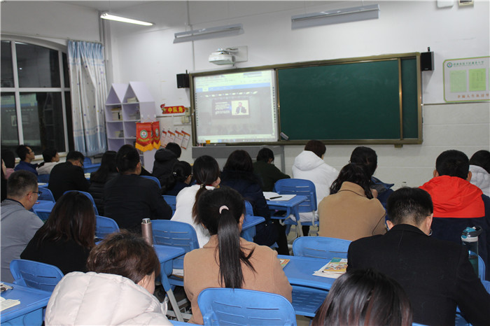 家校合力促发展 历下区盛景小学开门纳谏