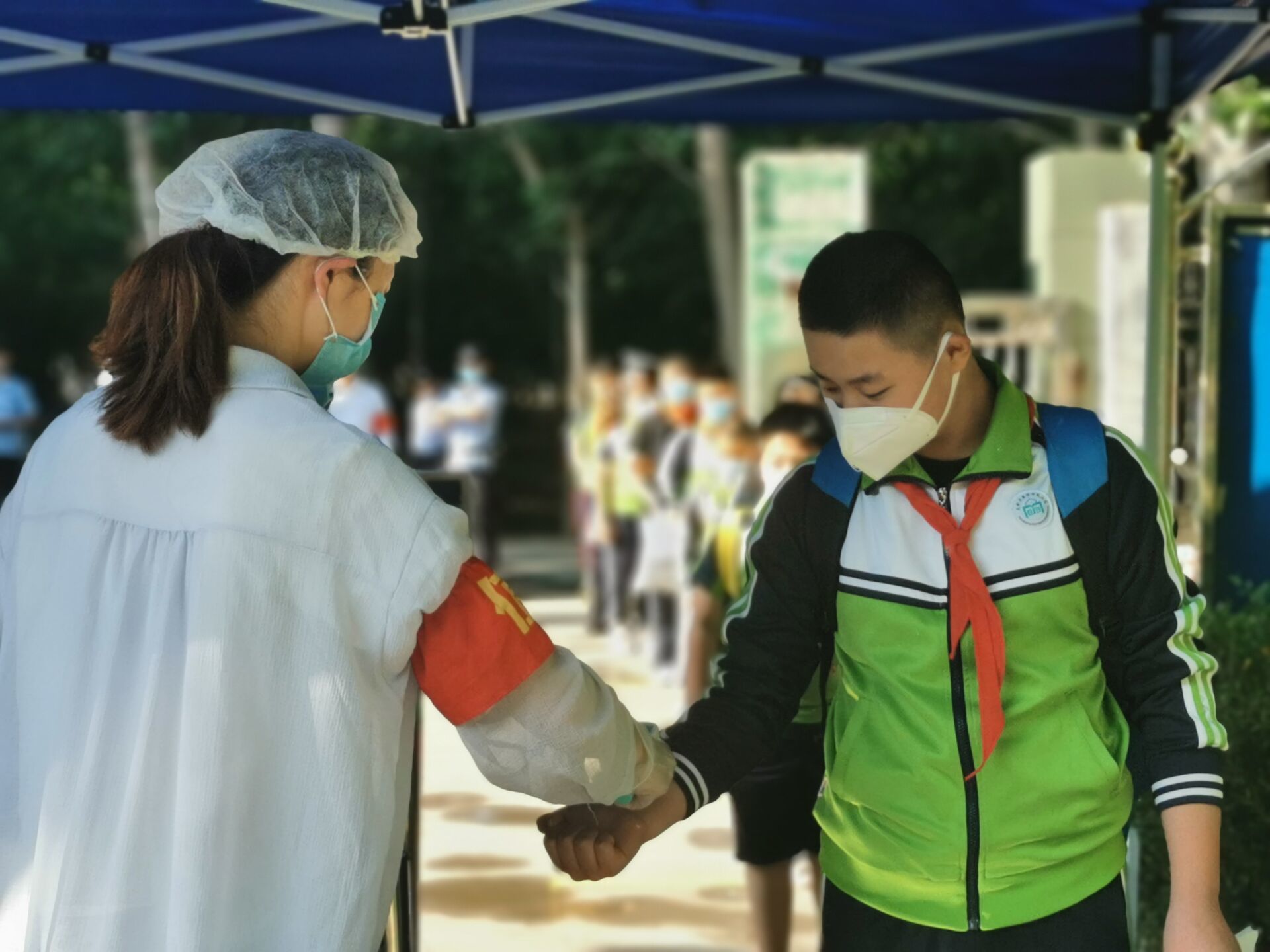 大众报业·海报新闻【现场直击】“神兽”归来！济南市小学生复学复课