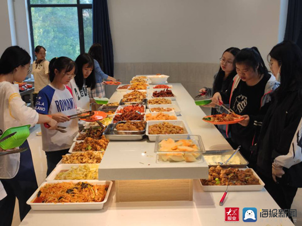 小份菜小份飯夠吃就行濟南大學光盤行動開始了