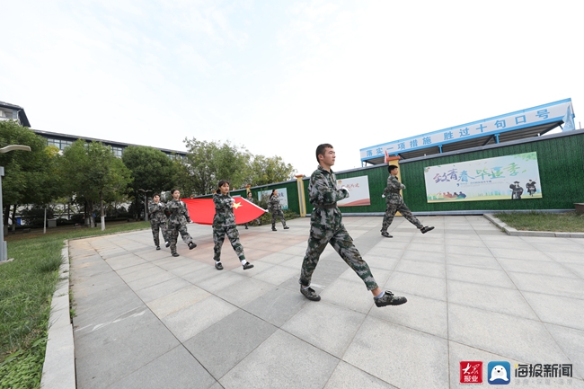 大众报业·大众网|济南护理职业学院新疆内职班师生双节同庆、献礼祖国